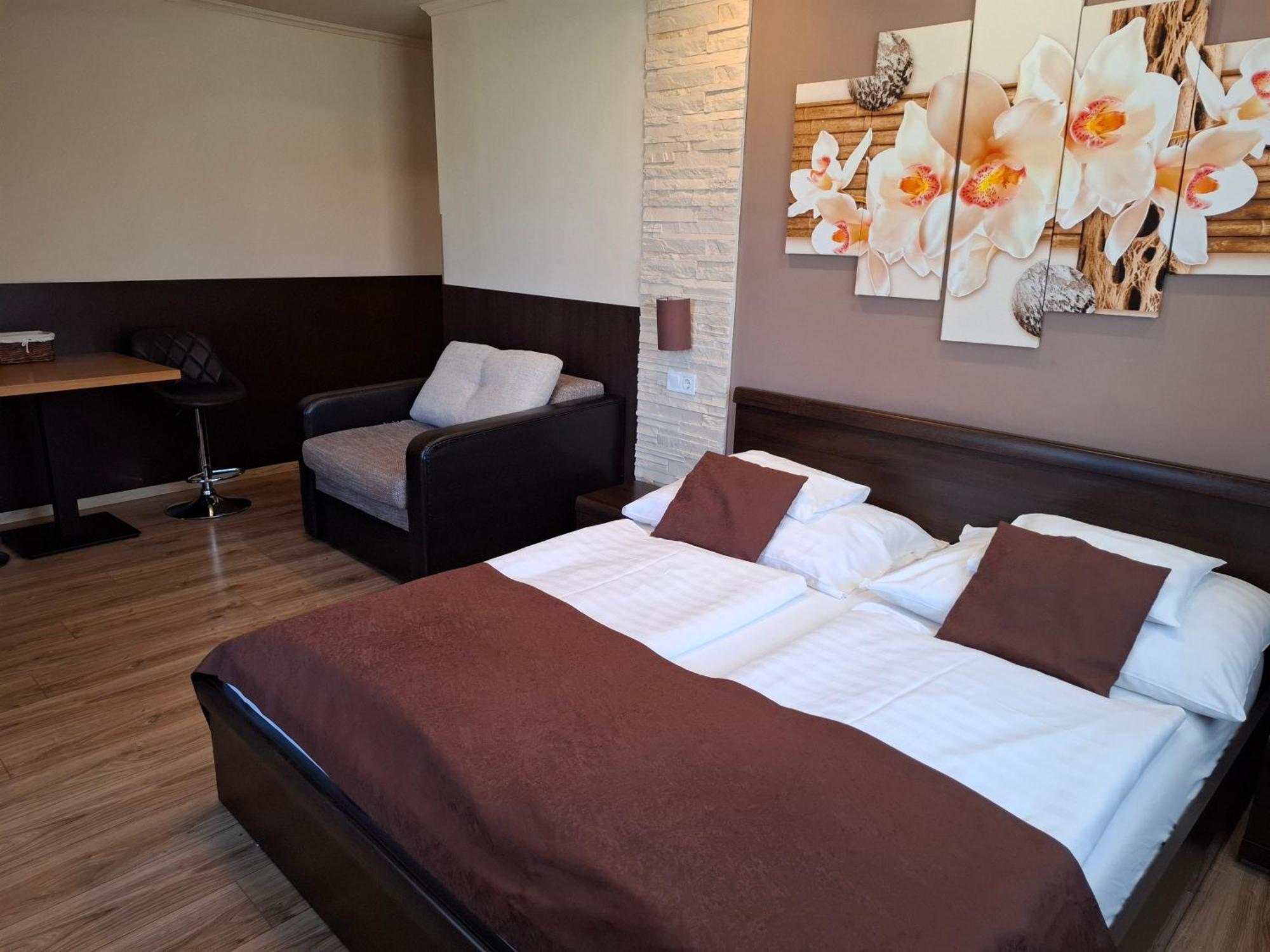 Kék Lagúna Wellness Apartmanok Egerszalók Extérieur photo